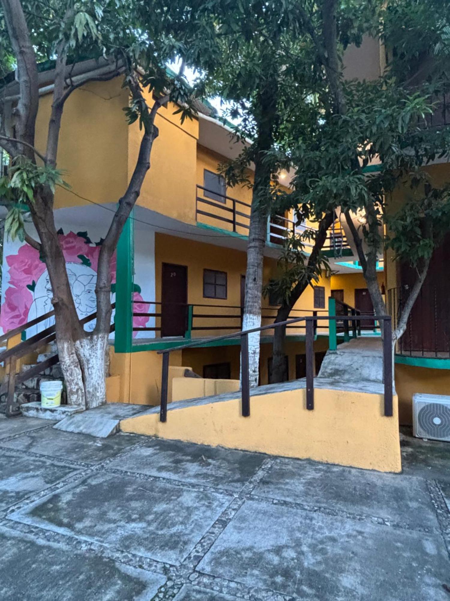 Hotel Posada Playa Manzanillo Пуэрто-Эскондидо Экстерьер фото